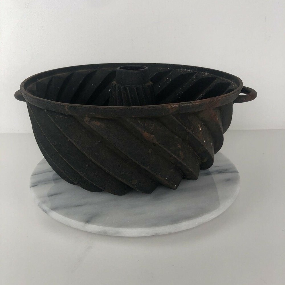 German Primitive Antique Unmarked Cast Iron Pan - Picture 2 of 7